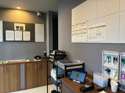 実際のオフィス風景での面接